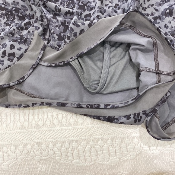 Athleta shorts size 1X - Picture 3 of 5